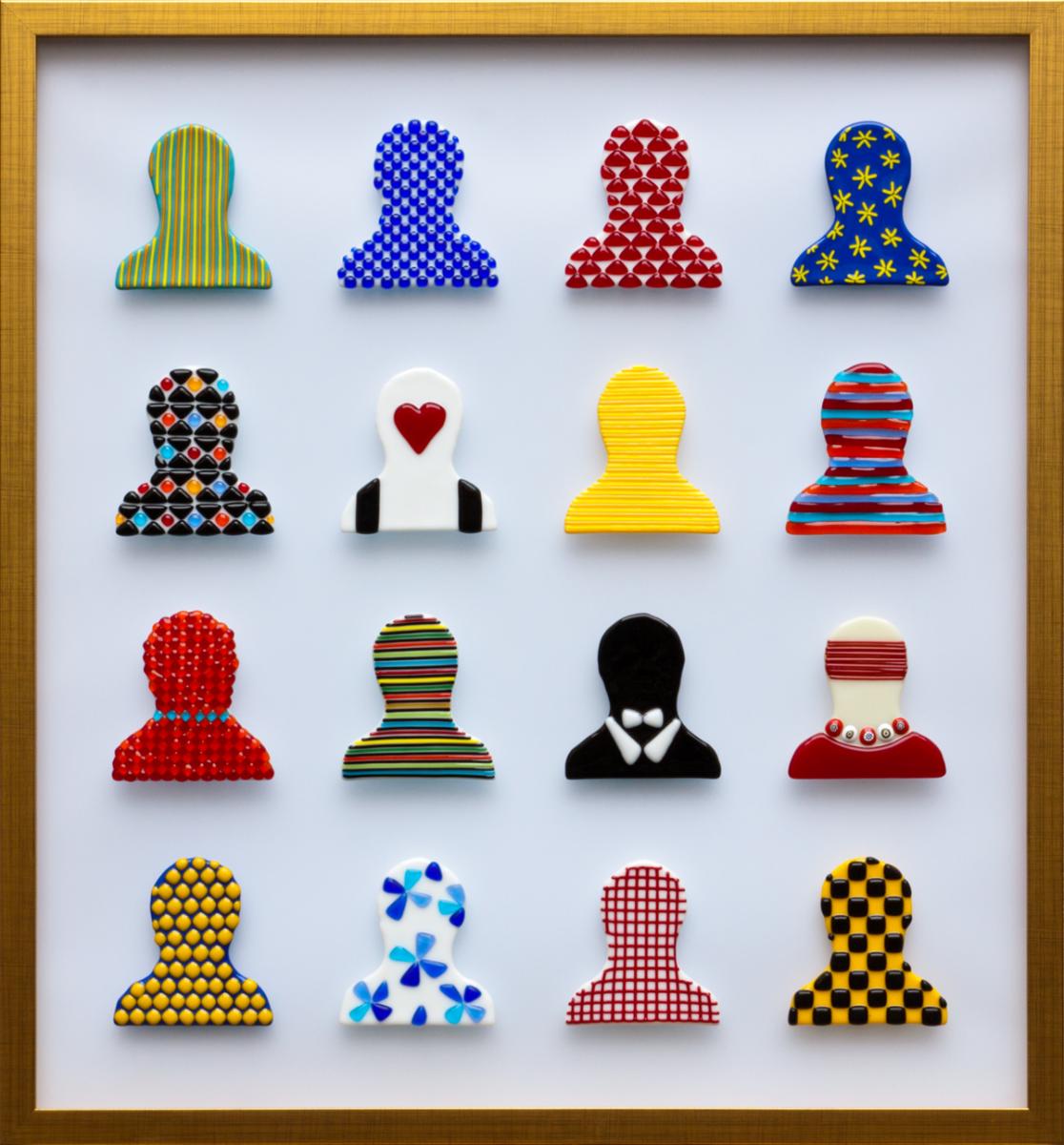 Розшукується. 2014рік, скло, ф’юзинг. 53×53см